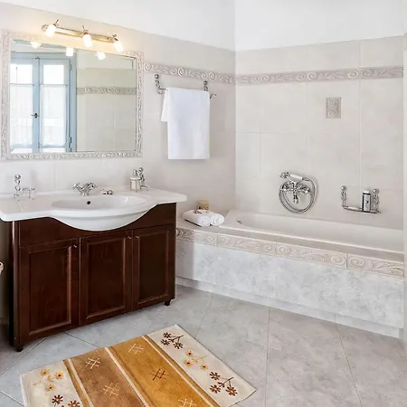 Efrosini Milos Villa Plaka (Milos)