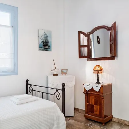 Efrosini Milos Vila