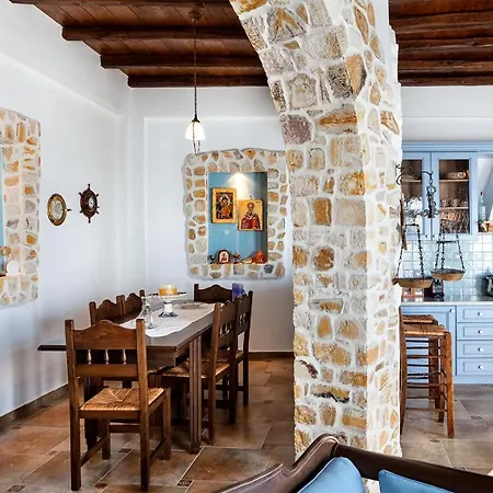 Efrosini Milos Villa Plaka (Milos)
