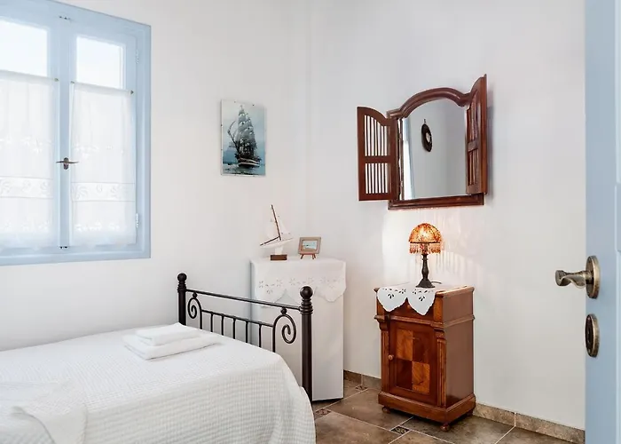 Efrosini Milos Villa