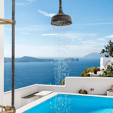 Efrosini Plaka (Milos)
