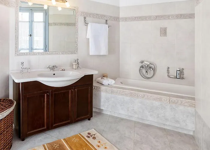 Efrosini Milos Villa Plaka (Milos)